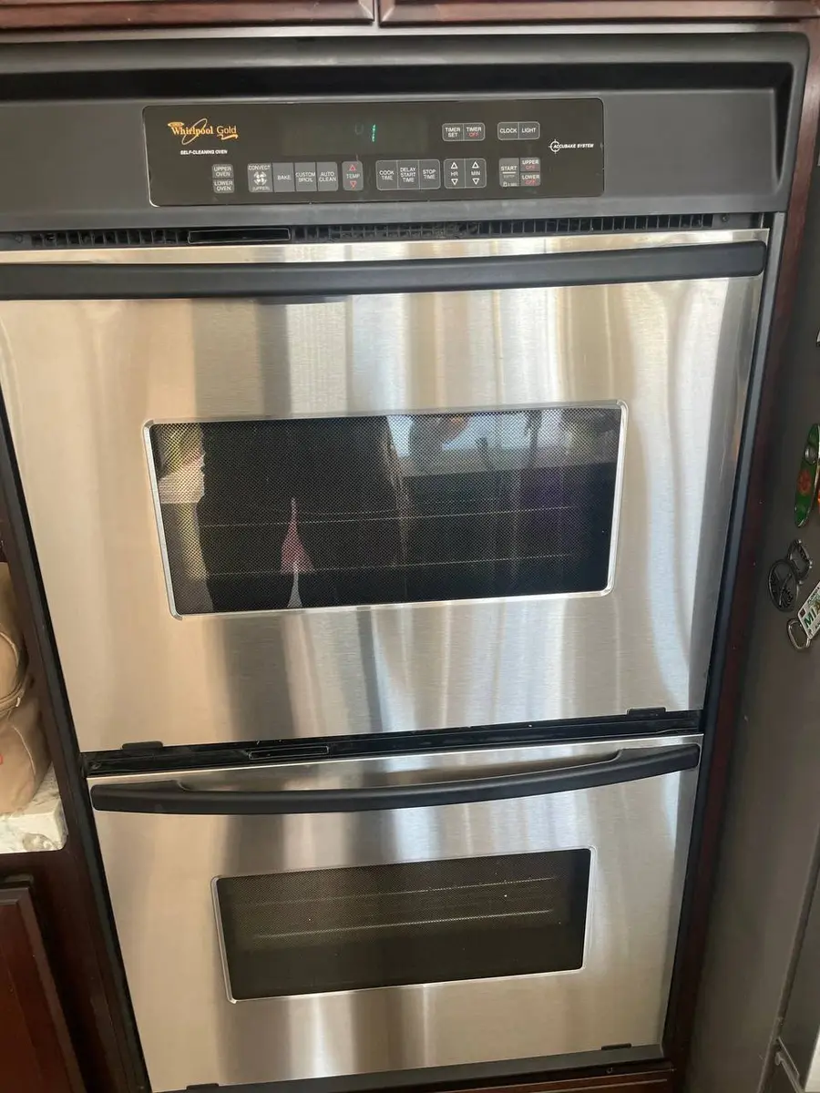 Whirlpool Gold double oven in customer kitchen — EasyBear oven repair